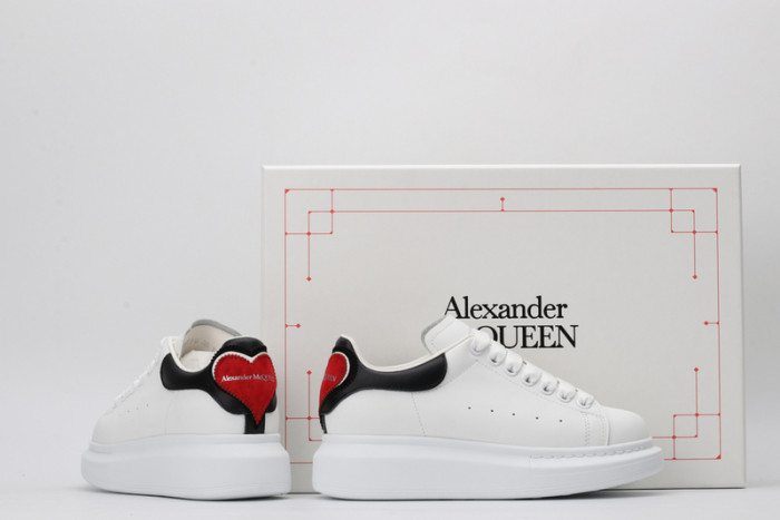 ALEX MCQU SNEAKER