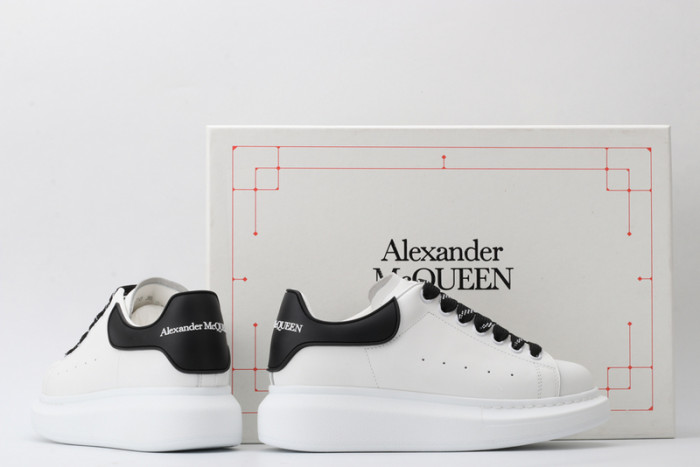 ALEX MCQU SNEAKER