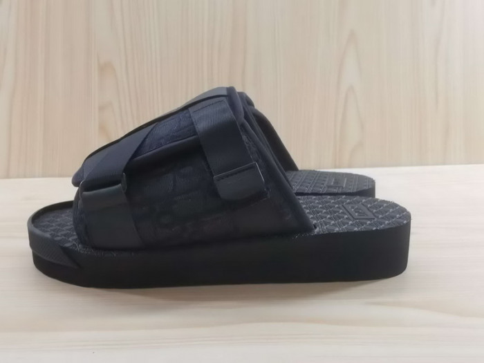d10r sandal