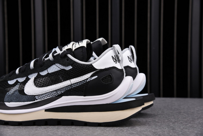 SACAI X NIKE PEGASUA VAPORFLY BLACK WHITE CI9928 001