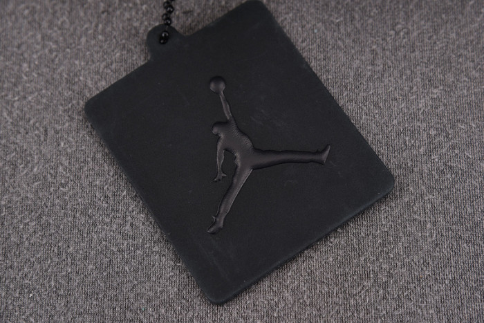 KAWS x Air Jordan 4 Retro 