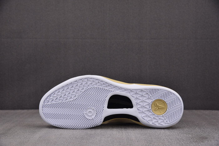 Nike Nike Kobe 8 Protro TB Champagne Gold HM6469-701