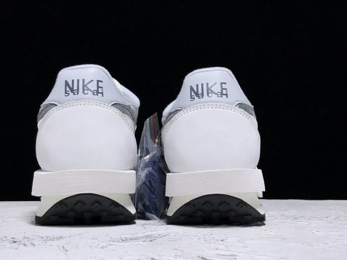 NIKE LD WAFFLE SACAI SUMMIT WHITE BV0073-100