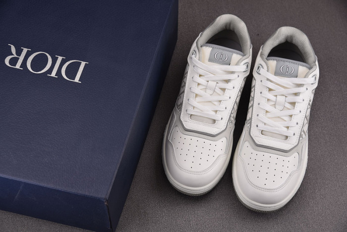 D10R B27 LOW SNEAKER