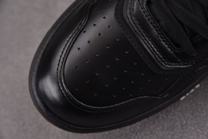 D10R B27 LOW SNEAKER