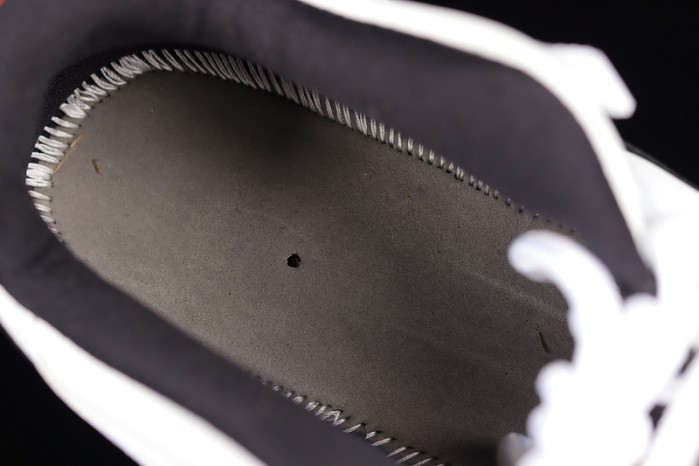 AIR JORDAN 11 LOW CONCORD BRED AV2187-160