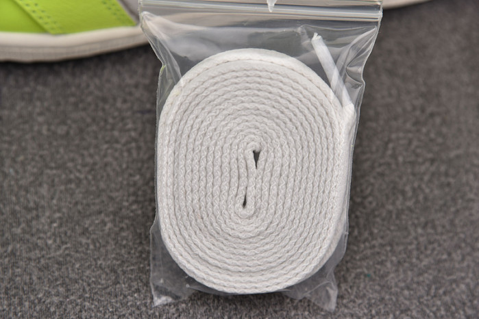 Air Jordan 1 High OG "Volt" -555088-702