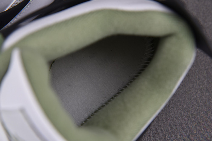 Air Jordan 4 WMNS “Seafoam” AQ9129-103