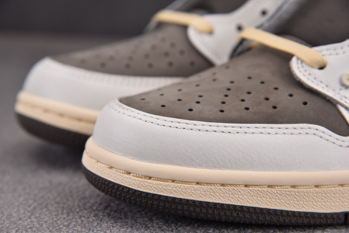 TRAVIS SCOTT X AIR JORDAN 1 LOW OG “REVERSE MOCHA”    DM7866-162