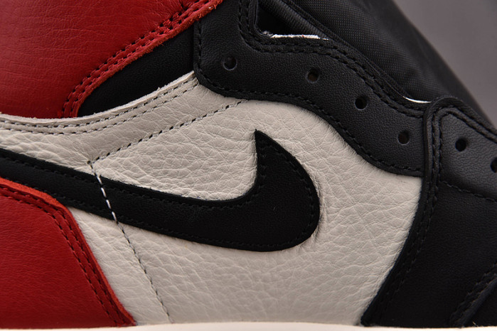 AIR JORDAN 1 RETRO HIGH BRED TOE OG 555088-610