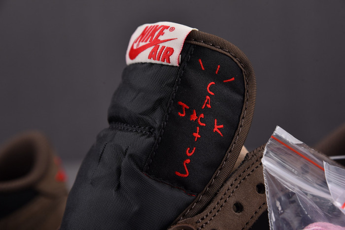 TRAVIS SCOTT AIR JORDAN 1 LOW DARK MOCHA CQ4277-001