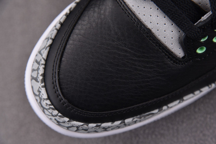 Air Jordan 3 “Green Glow” CT8532-031