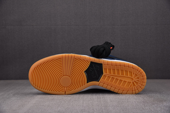 Nike SB Dunk Low Navy Black Gum CW7463-401