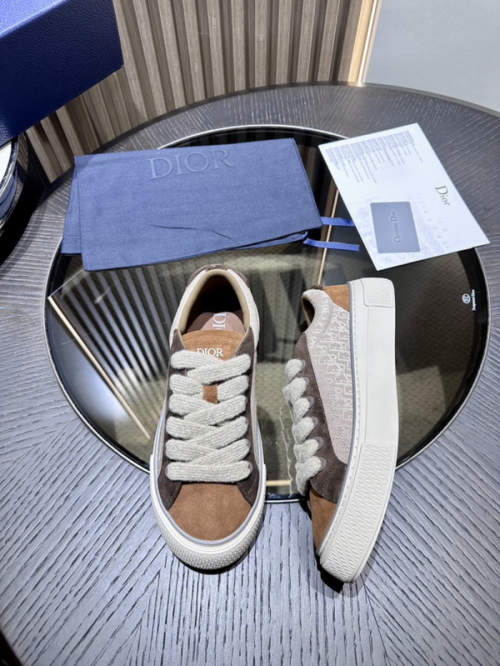 D10R SNEAKER
