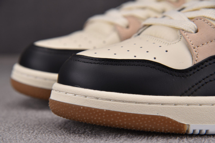 D10R B57 MID SNEAKER