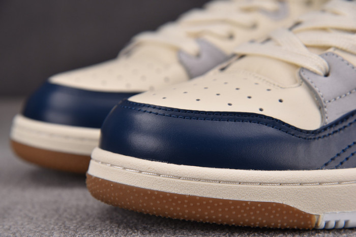 D10R B57 MID SNEAKER