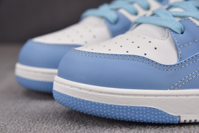 D10R B57 MID SNEAKER