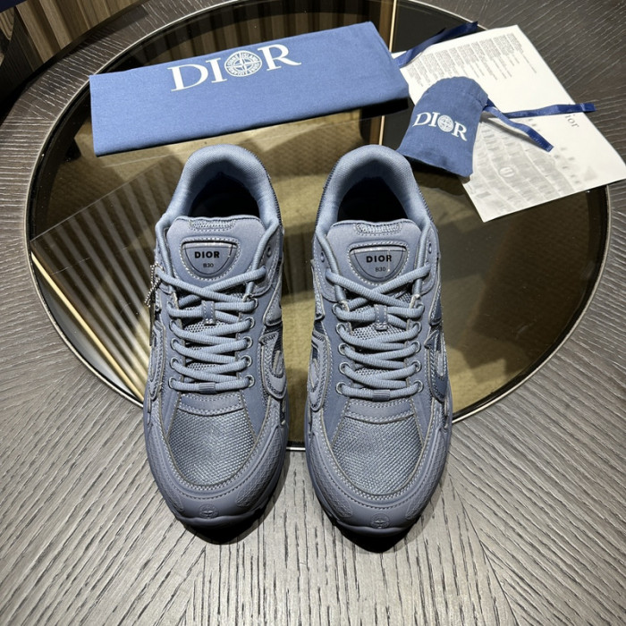 D10R SNEAKER
