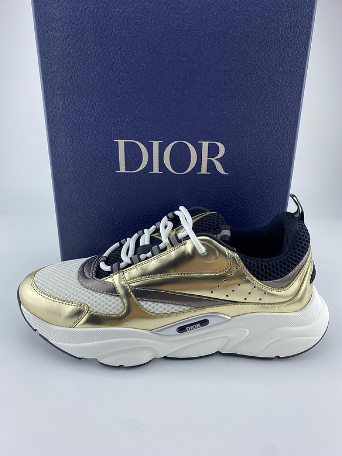 D10R SNEAKER
