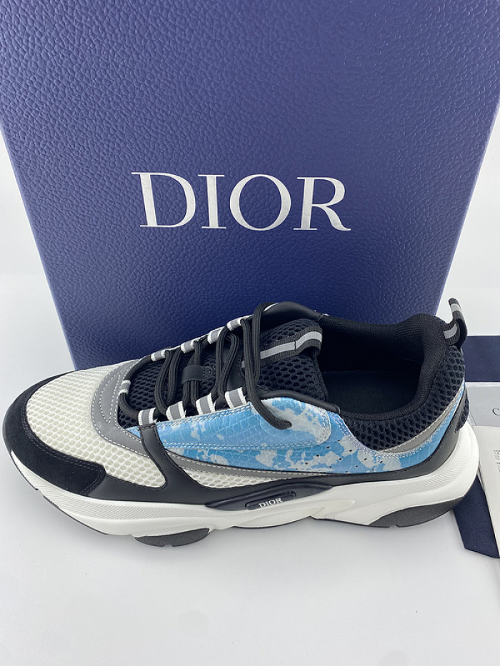 D10R SNEAKER