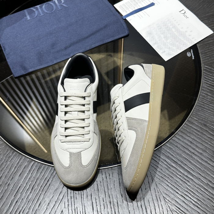 D10R SNEAKER