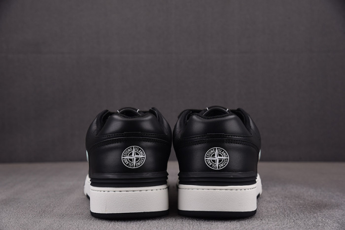 D10R B57 LOW SNEAKER