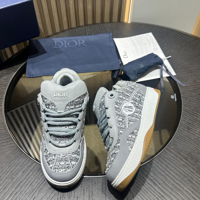 D10R B9s SNEAKER