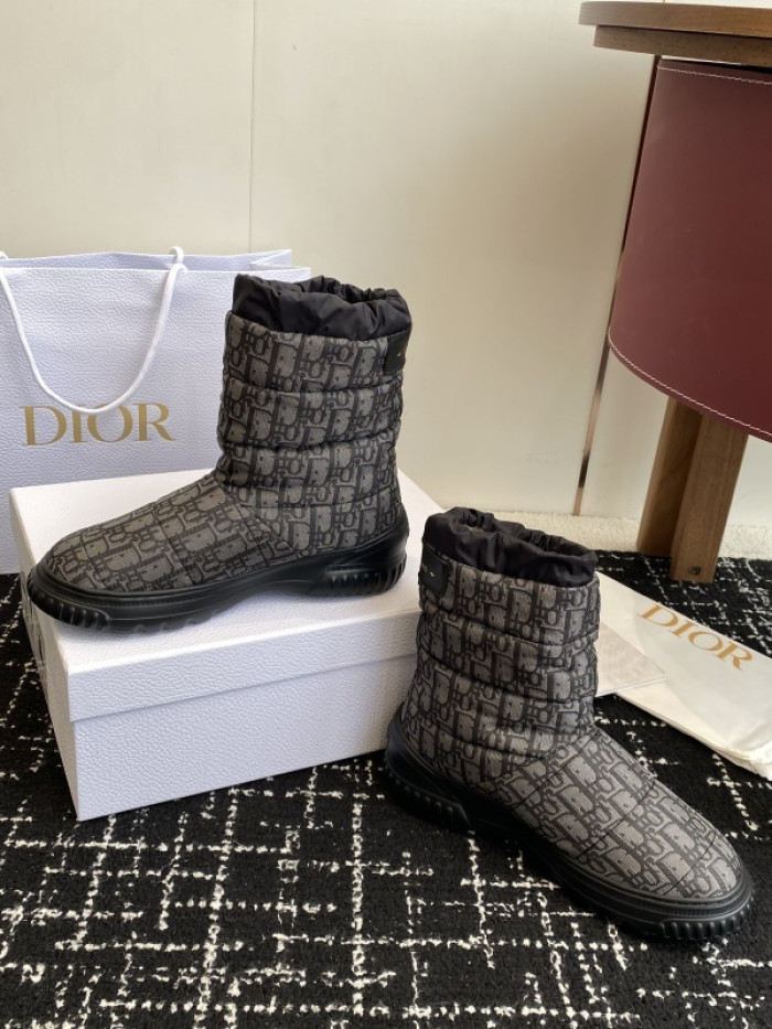 D10R boot