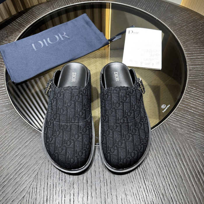 d10r sandal
