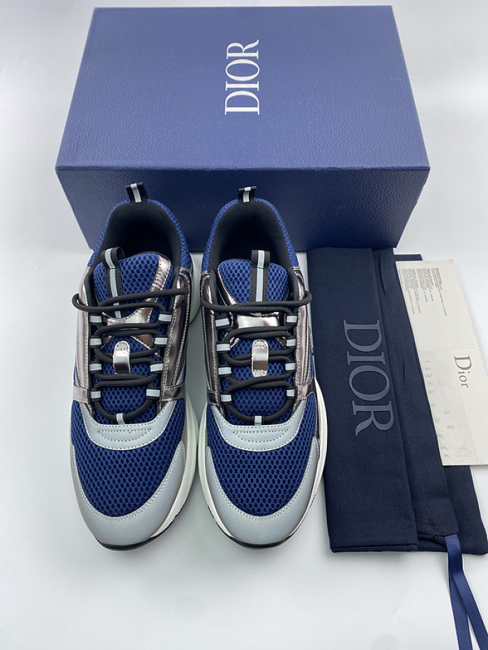 D10R SNEAKER