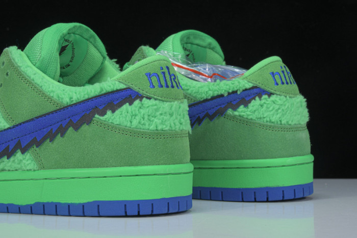 NIKE SB DUNK LOW GRATEFUL DEAD BEARS GREEN - CJ5378-300