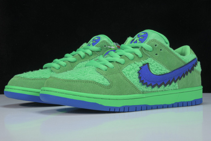 NIKE SB DUNK LOW GRATEFUL DEAD BEARS GREEN - CJ5378-300