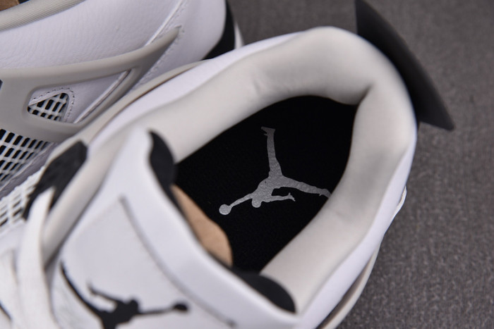 AIR JORDAN 4 “MILITARY BLACK” DH6927-111