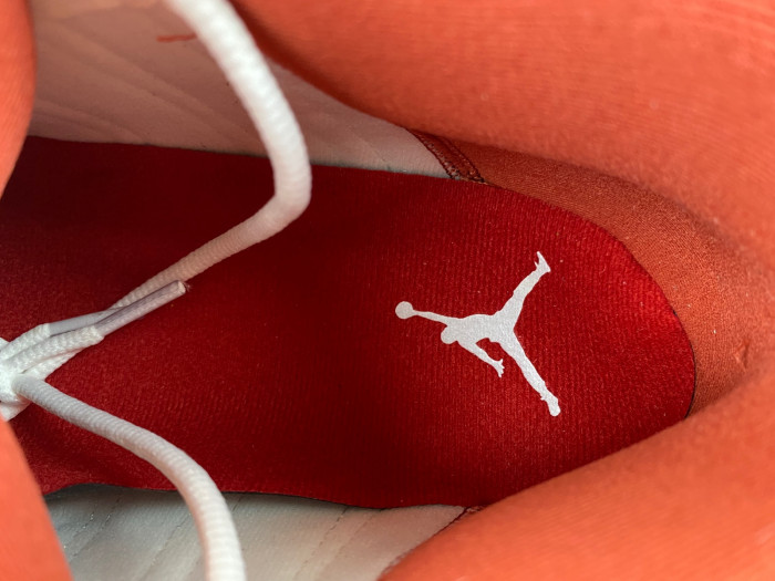 Air Jordan 13 “Dune Red” DJ5982-601