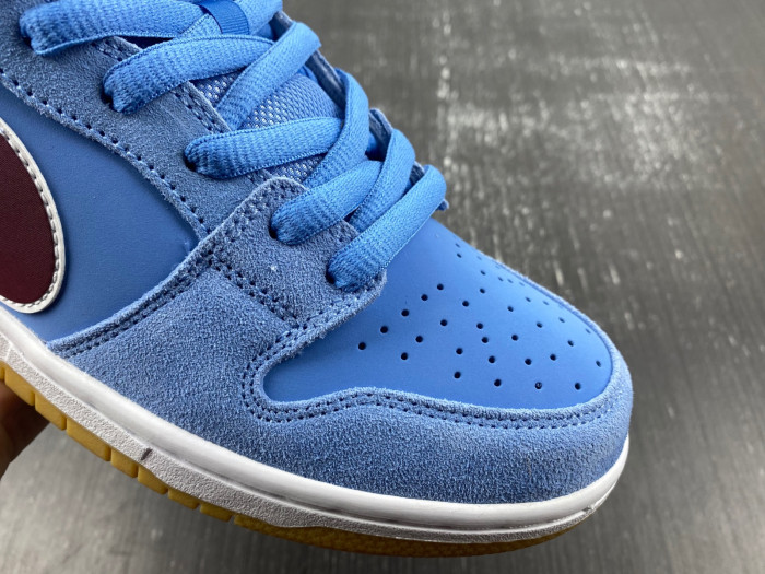 Nike Dunk SB Low PRM “Phillies” DQ4040-400