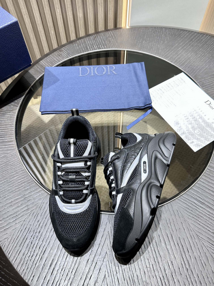 D10R SNEAKER
