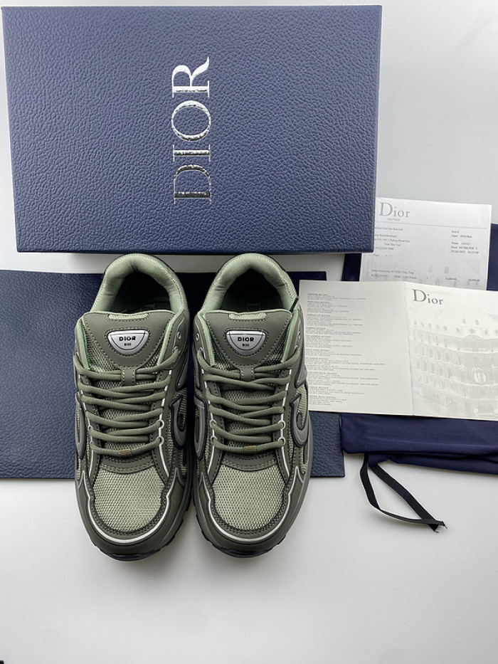 D10R SNEAKER