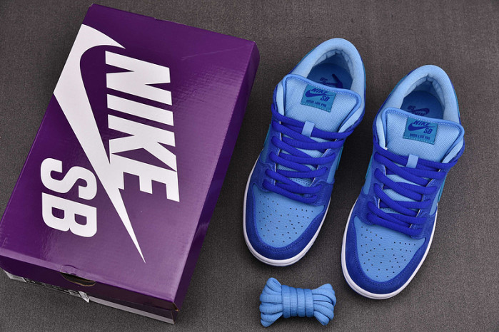 Nike SB Dunk Low Pro“Blue Raspberry” DM0807-400