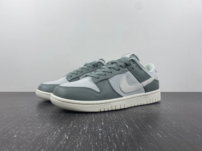 Nike Dunk Low ''Mica Green'' DV7212-300