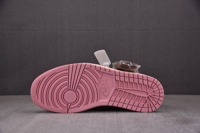 Travis Scott x Air Jordan 1 Low OG “Dark Pony/Pink Oxford”  DZ4137-206