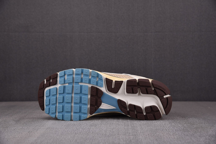 Nike Zoom Vomero 5 Oatmeal (Women