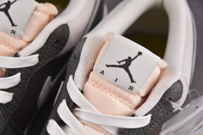 Air Jordan 1 Low SNKRS Day Korea Magpie (2023)  FD0399-004