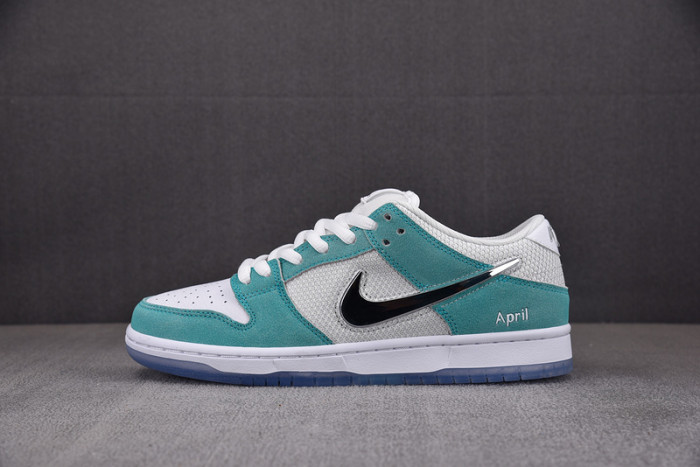 Nike SB Dunk Low April Skateboards FD2562-400