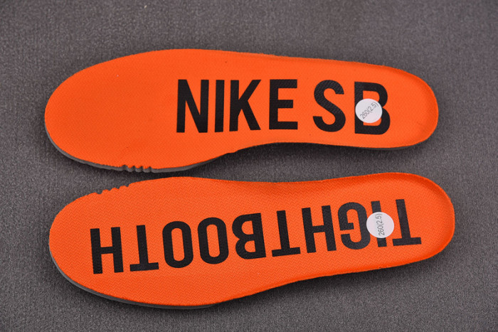 TIGHTBOOTH x NK Dunk SB Low FD2629-100