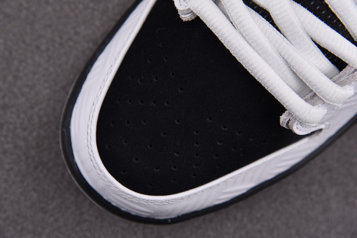 TIGHTBOOTH x NK Dunk SB Low FD2629-100