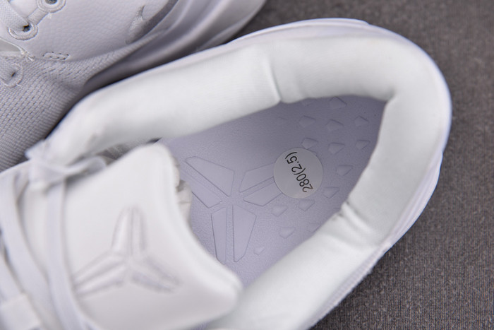 NIKE KOBE 8 PROTRO "TRIPLE WHITE" FJ9364-100