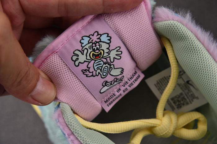 Nike SB Dunk Low Verdy Visty  FN6040-400