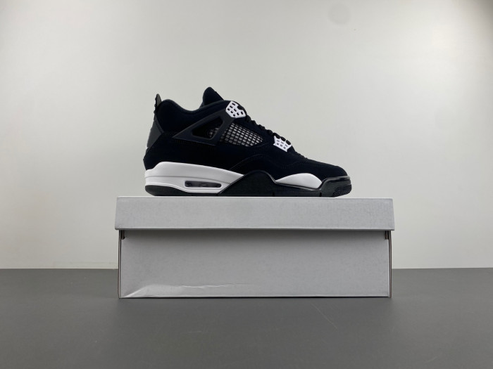 Air Jordan 4 "White Thunder" FQ8138-001