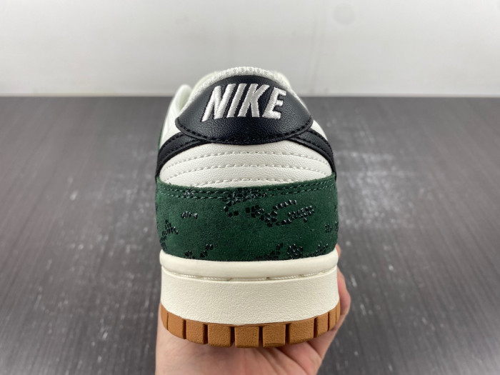 Nike Dunk Low WMNS Green Snake FQ8893-397