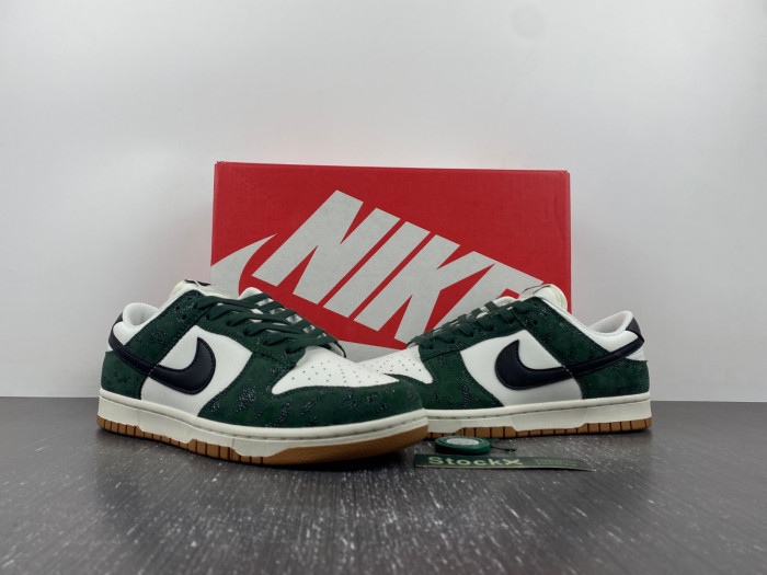 Nike Dunk Low WMNS Green Snake FQ8893-397